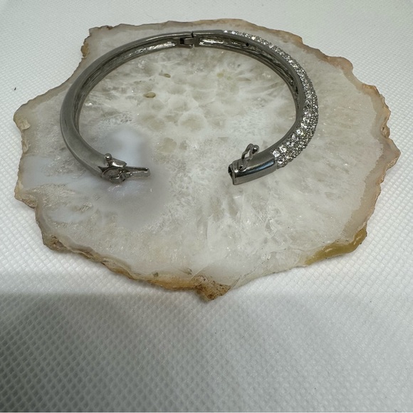 Lia Sophia GLITTERATI Bangle Bracelet - Picture 4 of 5